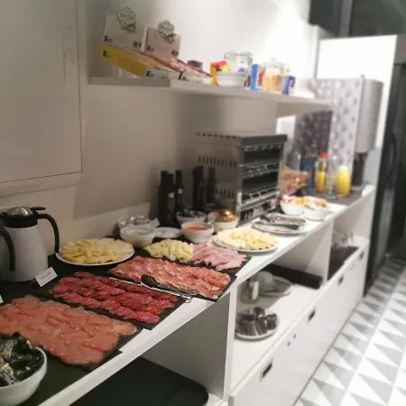 ホテル Plaza Obradoiro By Bossh! 2*