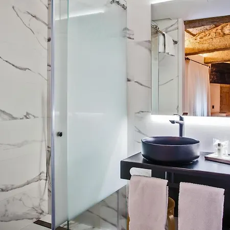 Hotel Plaza Obradoiro By Bossh! 2*