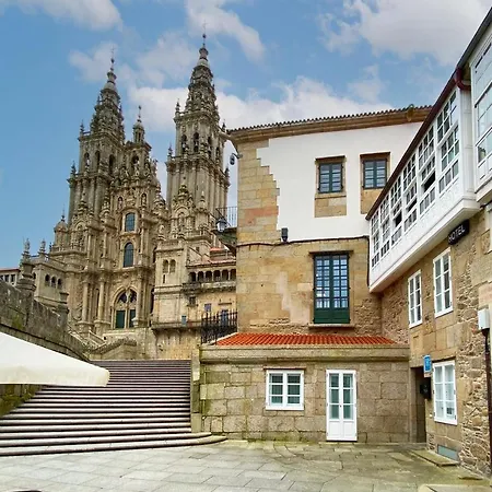 Hotel Plaza Obradoiro By Bossh! 2*